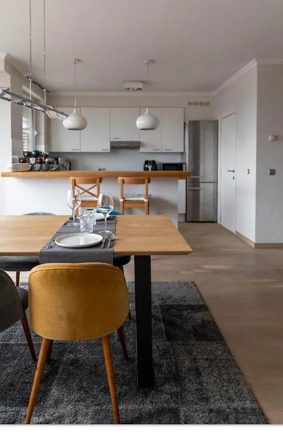 Ruim Appartement Met Prachtig Zicht Op A+ Locatie! Antwerpen